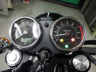 Kawasaki W800 2025