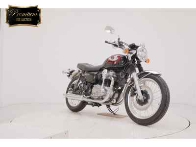 Kawasaki W800 2025