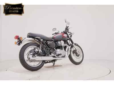 Kawasaki W800 2025