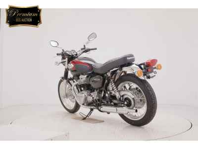 Kawasaki W800 2025