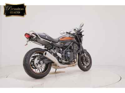 Kawasaki Z900RS 2021