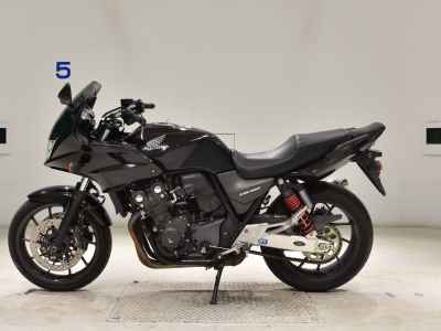 Honda CB400 Super Boldor 2020