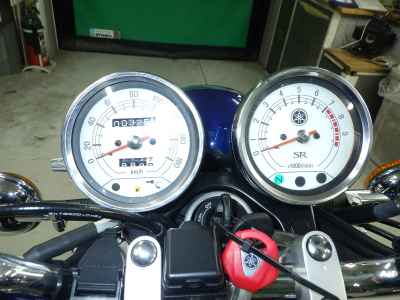 Yamaha SR400 2021