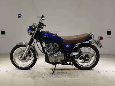 Yamaha SR400 2021