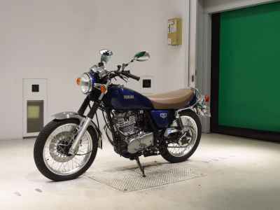 Yamaha SR400 2021