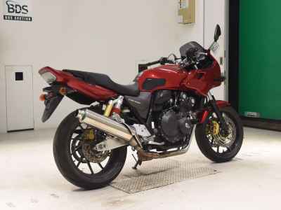 Honda CB400 Super Boldor 2015