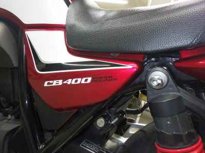 Honda CB400 Super Boldor 2018