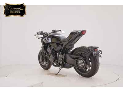 Honda CB1000R 2024
