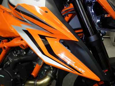 KTM 1290 Super Duke R 2023