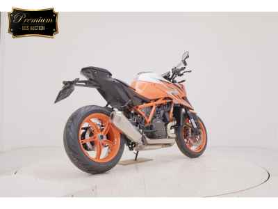 KTM 1290 Super Duke R 2023