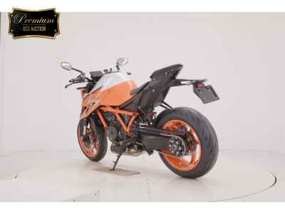 KTM 1290 Super Duke R 2023