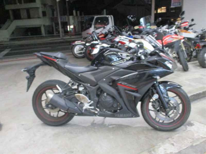 Yamaha YZF-R25 2018