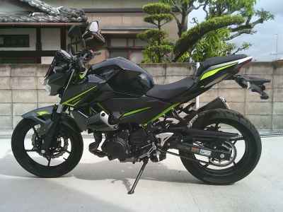 Kawasaki Z400 2022