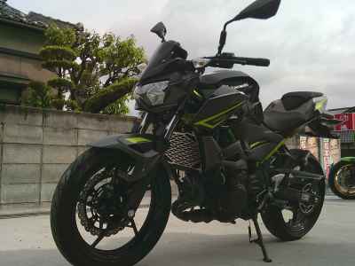 Kawasaki Z400 2022