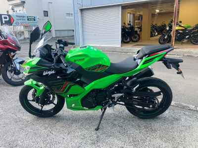 Kawasaki Ninja 400 2025