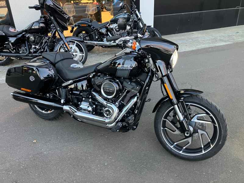 Harley-Davidson Sport Glide FLSB1750 2025