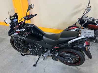 Suzuki GSR250