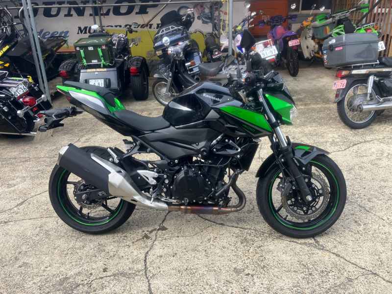 Kawasaki Z400 2022