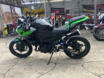 Kawasaki Z400 2022