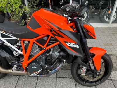 KTM 1290 Super Duke R 2015