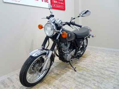 Yamaha SR400 2012