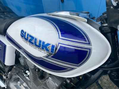 Suzuki GS425 2024