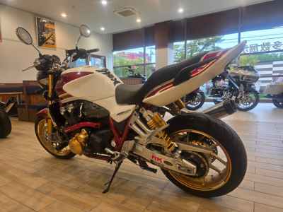 Honda CB1300SF 2023