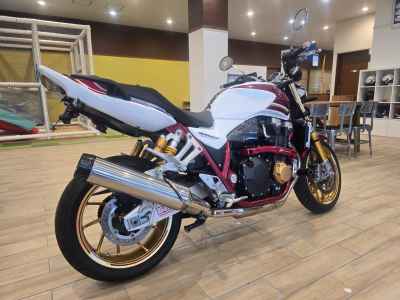 Honda CB1300SF 2023