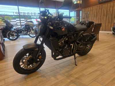 Honda CB1000R 2023