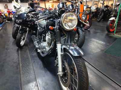 Yamaha SR400 2021