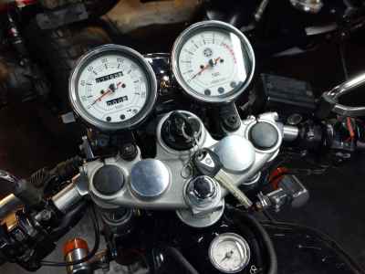 Yamaha SR400 2021