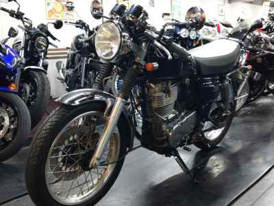Yamaha SR400 2021