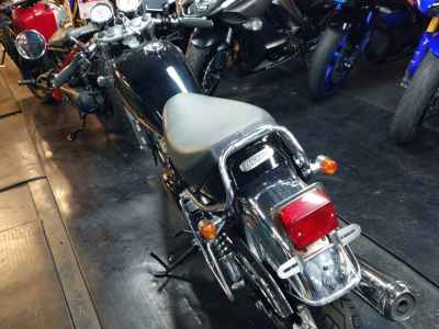 Yamaha SR400 2021