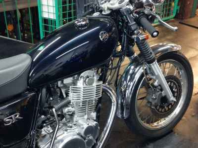Yamaha SR400 2021