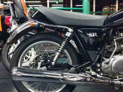 Yamaha SR400 2021