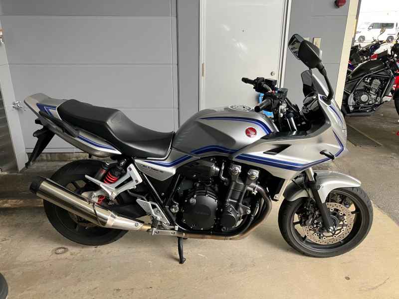 Honda CB1300SF 2023