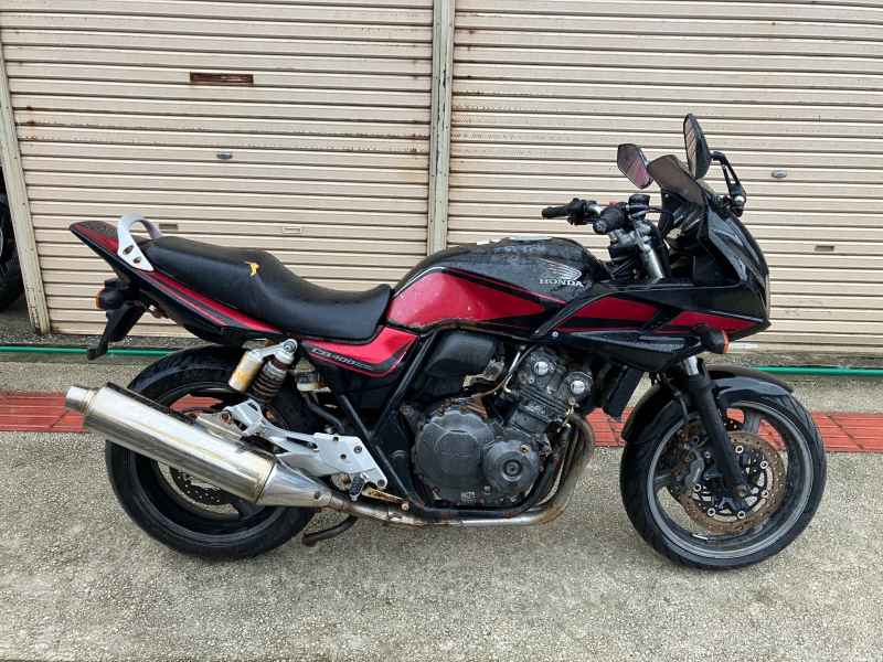Honda CB400 Super Boldor 2010