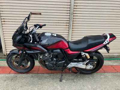 Honda CB400 Super Boldor 2010