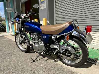 Yamaha SR400 2022