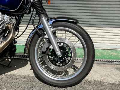 Yamaha SR400 2022