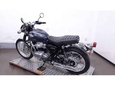 Kawasaki W800 2023