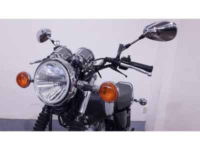 Yamaha SR400 2021
