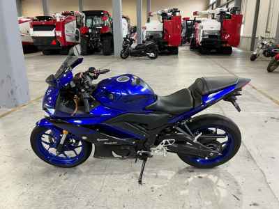 Yamaha YZF-R25