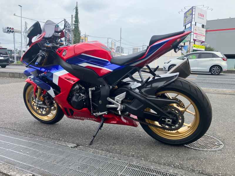 Honda CBR1000RR-R FB SP 2024