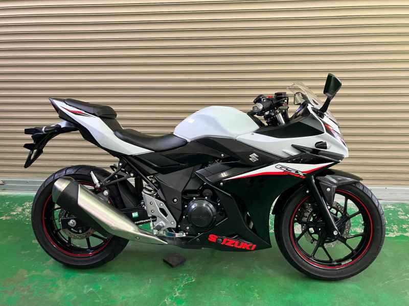 Suzuki GSX250R