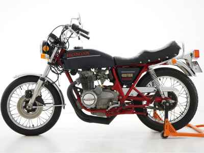 Honda CB400F 2021