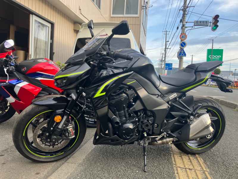 Kawasaki Z1000R 2018