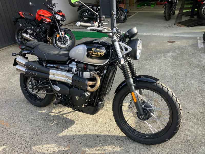 Triumph Street Scrambler 2025