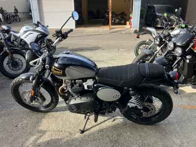 Triumph Street Scrambler 2025