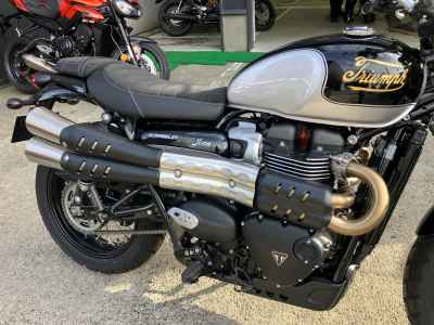 Triumph Street Scrambler 2025